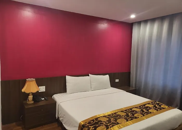 Khách sạn Hidden Charm 3*