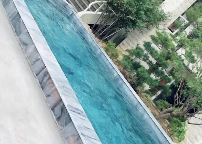 Hidden Charm Hotel 3*