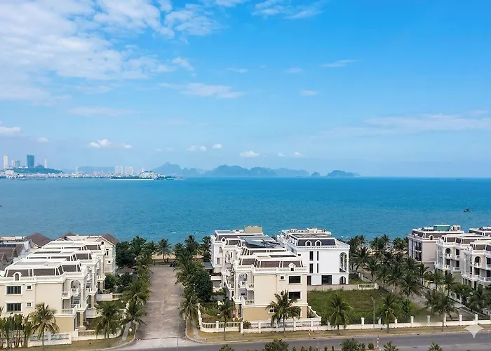 Hidden Charm 3* Hạ Long