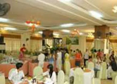 Khách sạn Hidden Charm